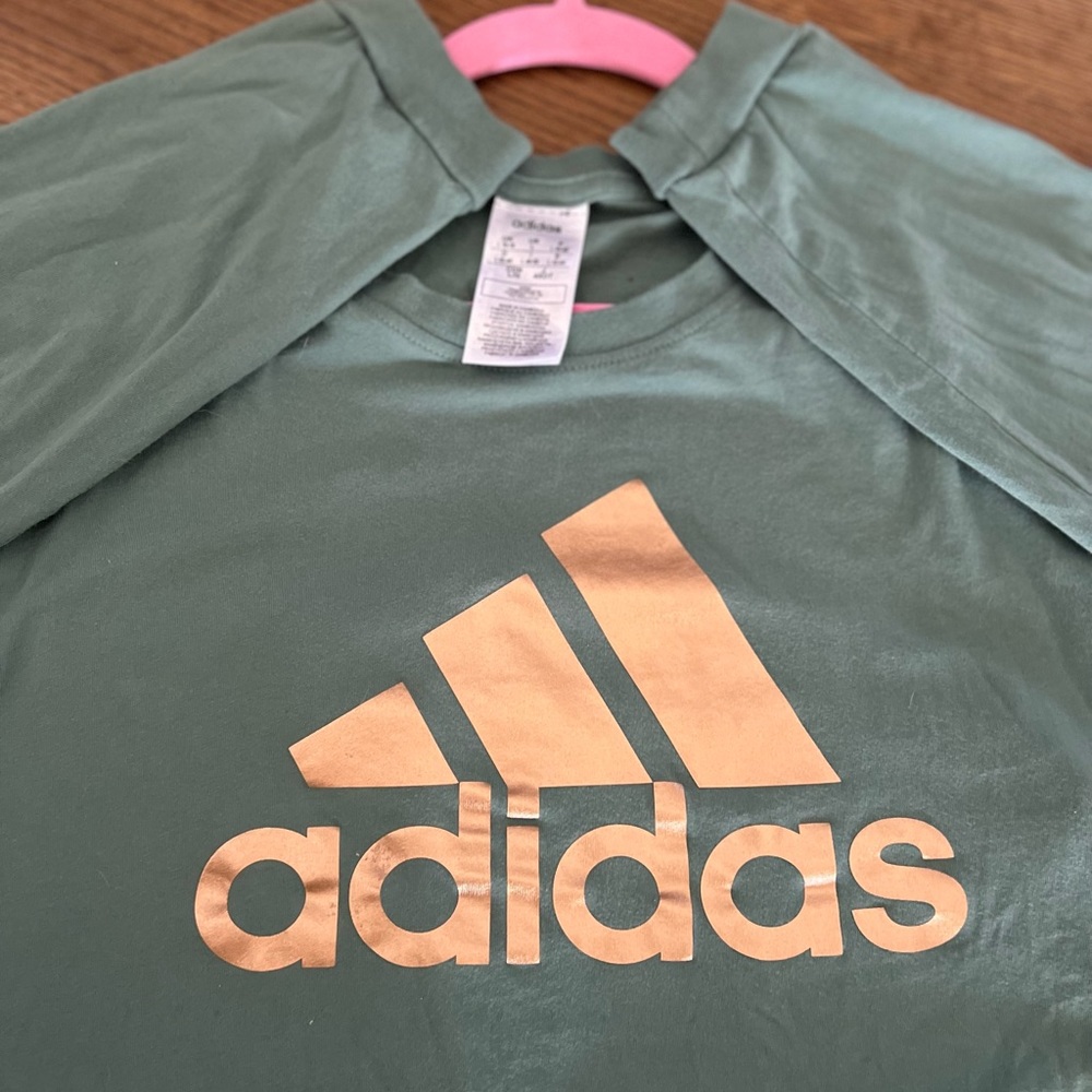 Adidas L Long sleeve shirt